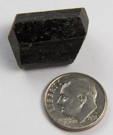Photo of dravite, brown champagne tourmaline from brazil slovenia calms physical and emotional bodies