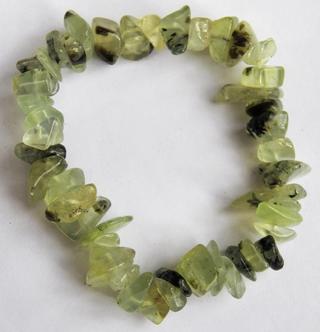 Beautiful green garnet chunky chip bracelet from India